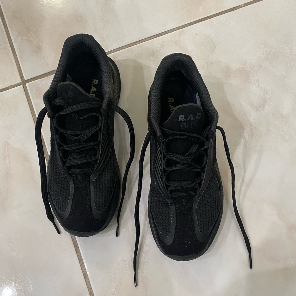 R. A. D. One, women’s black shoe. Size 8. Usable for lifting, walking, running.